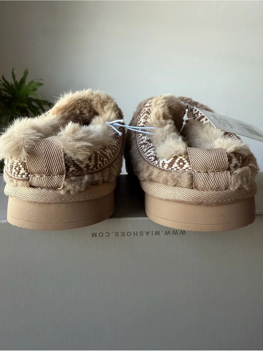 MIA Girls Brown Sherpa Slippers Size 4M NWT Cozy Faux Fur House Shoes